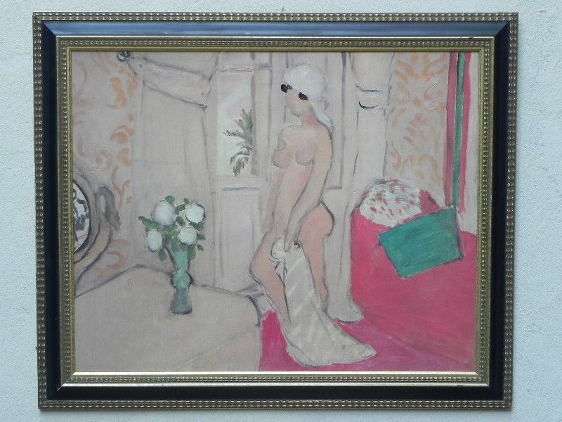nude in a white turban