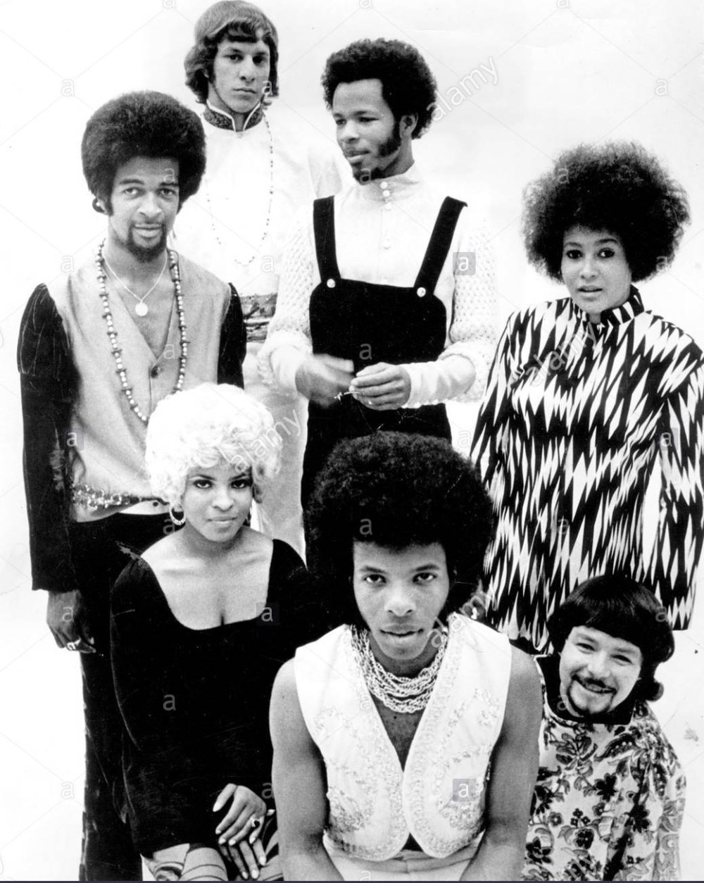 sly-and-the-family-stone-promotional-photo-of-us-funk-band-with-sly-db1r9g.jpg