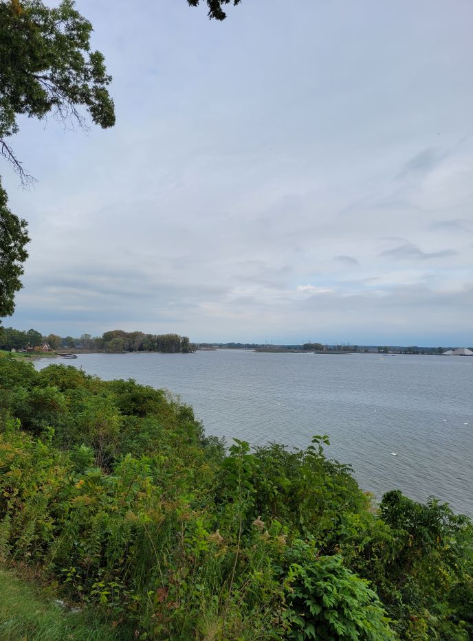 resized muskegon lake looking north 100221