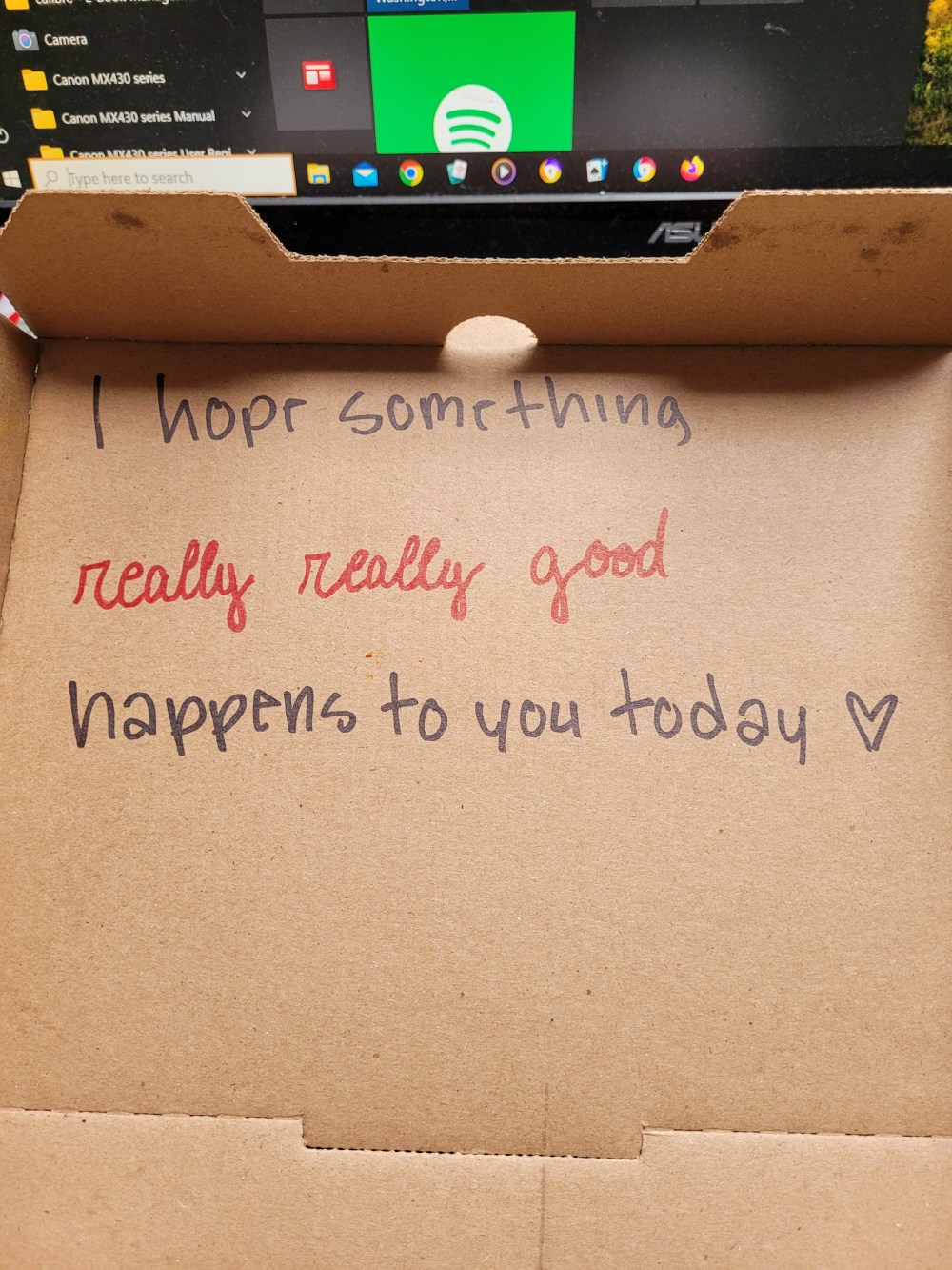 kind note on the pizza box 20230306_140903